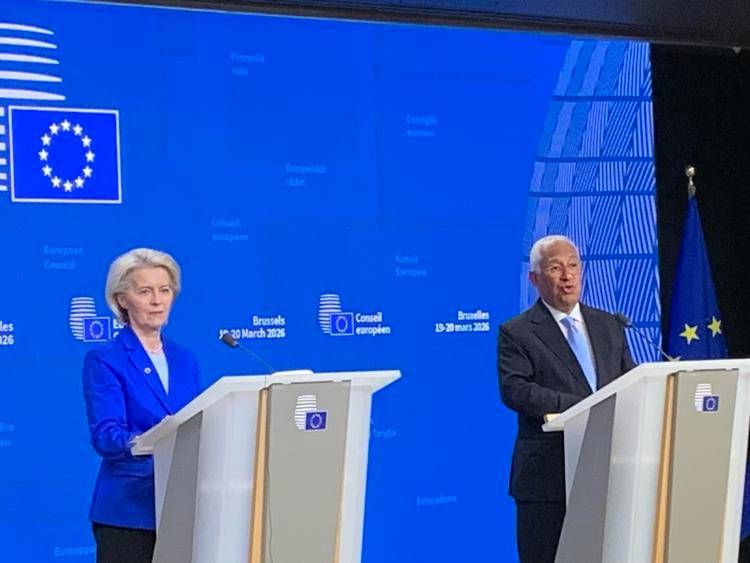 I presidenti Ue Ursula von der Leyen e Antonio Costa (foto Adnkronos)