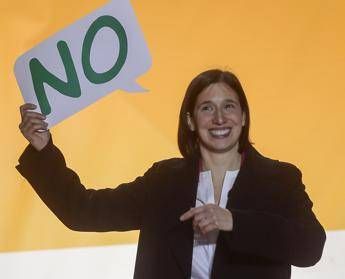 Referendum, dopo vittoria del No opposizione all'attacco: "E' un avviso di sfratto, Meloni da oggi è anatra zoppa"