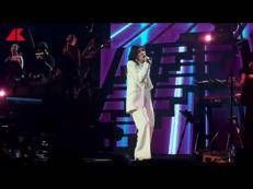 Giorgia e il ritorno live, a Milano sold out e bagno di folla - Video