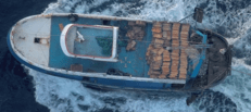 Il peschereccio sequestrato (foto Frontex)