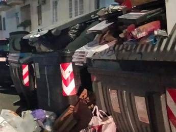 Cassonetti dei rifiuti - Fotogramma /Ipa