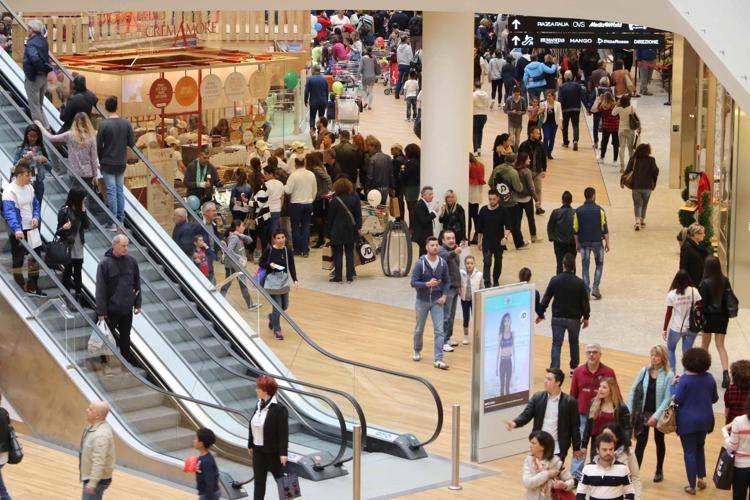 Centro commerciale - Fotogramma