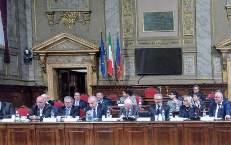 Contratti: ecco Ccnl per lavoratori Stem e professioni innovative