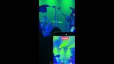 TonyPitony strega Londra, il video dello show tra musica e battute bilingue