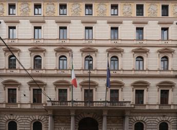 Corruzione su appalti informatici, perquisizioni a ministero Difesa Terna e Rfi: una quindicina i nuovi indagati