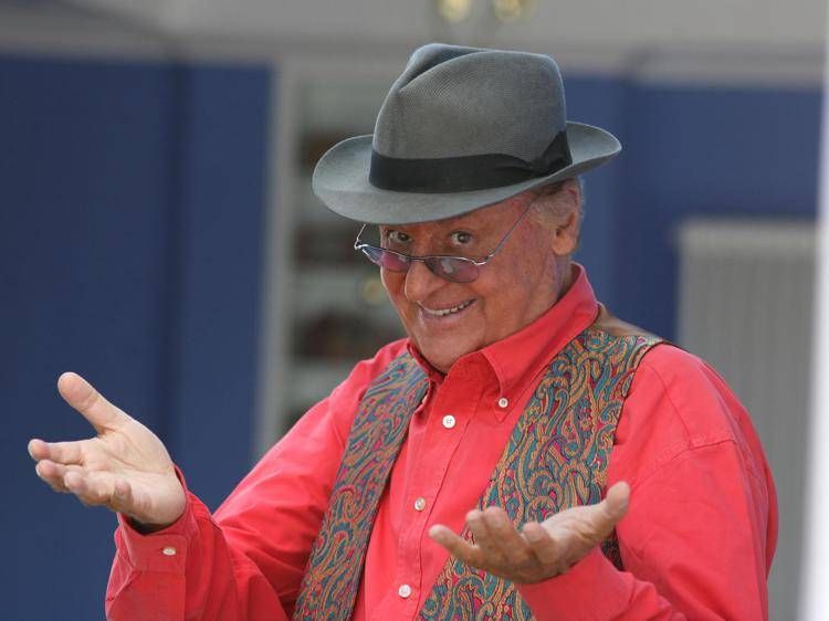 Renzo Arbore: 