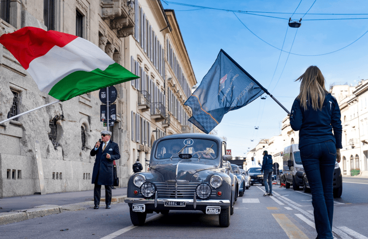 Partita la XVII Coppa Milano-Sanremo