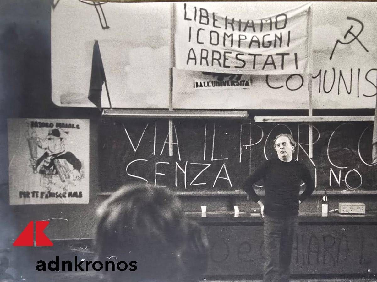 Dario Fo negli scatti inediti di Enrico Bordoni