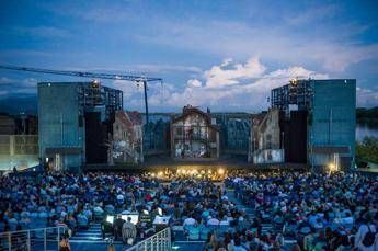 Festival Puccini 2026, apre 'Turandot' con la regia di Jackie Chan