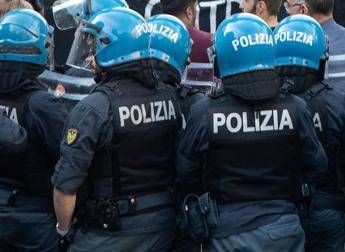 Agenti di polizia (Fotogramma/Ipa)