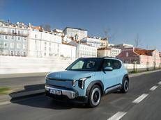 KIA EV2, il SUV elettrico compatto che punta all’Europa