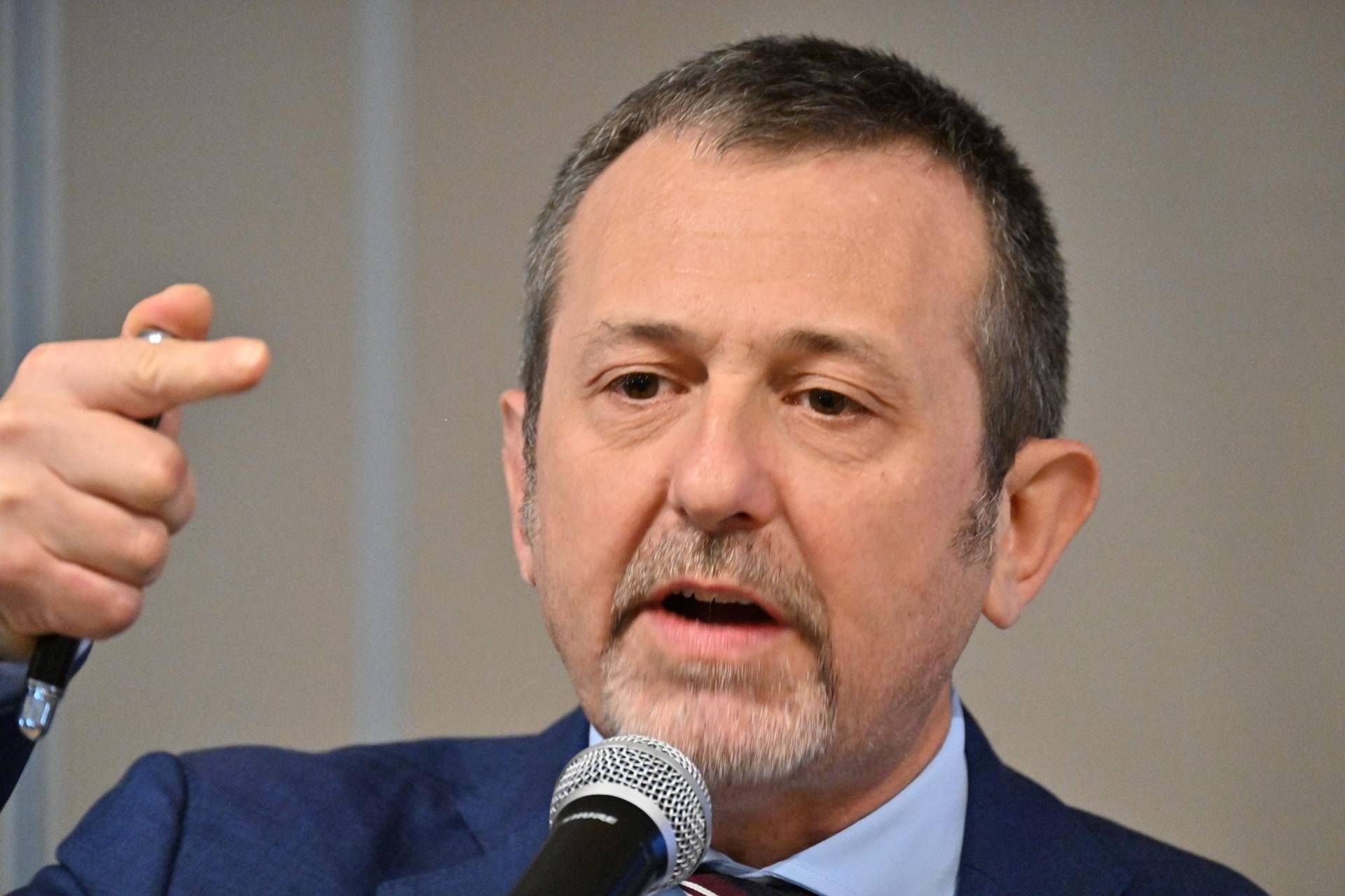 Indagine su società famiglia Caroccia, la difesa: "A pm dimostreremo estraneità Delmastro"