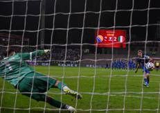 Un momento della partita (Afp)