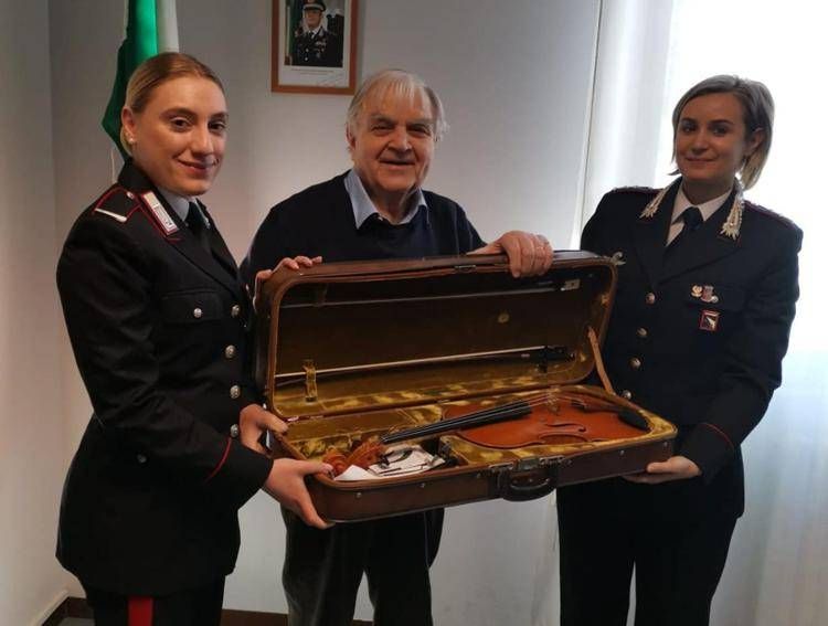 Ritrovata la viola rubata al fratello di Prodi, denunciato un minorenne