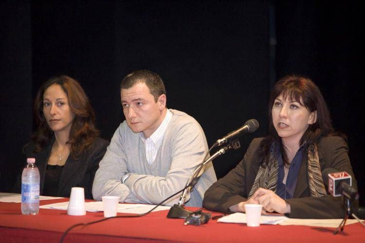 L'eurodeputato del M5S Dario Tamburrano (al centro).  - Fotogramma/Ipa