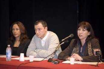 L'eurodeputato del M5S Dario Tamburrano (al centro).  - Fotogramma/Ipa