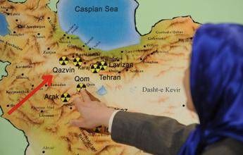 Una mappa dell'Iran con indicatori di impianti