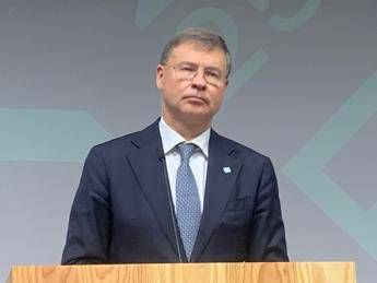 Il commisario europeo all'Economia Valdis Dombrovskis - (foto Adnkronos)