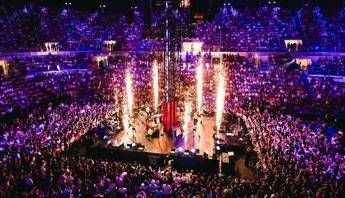 10 anni di Power Hits Estate: tra Achille Lauro, Ditonellapiaga e Antonacci