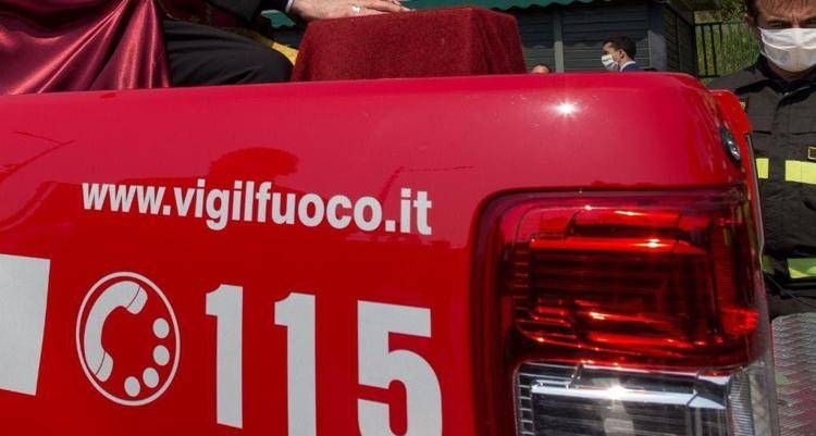 Roma, incidente sulla Colombo: 17enne su minicar elettrica sbanda e finisce all'ospedale