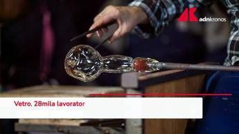 Contratti, aumento di 206 euro per i 28mila lavoratori del vetro - Video