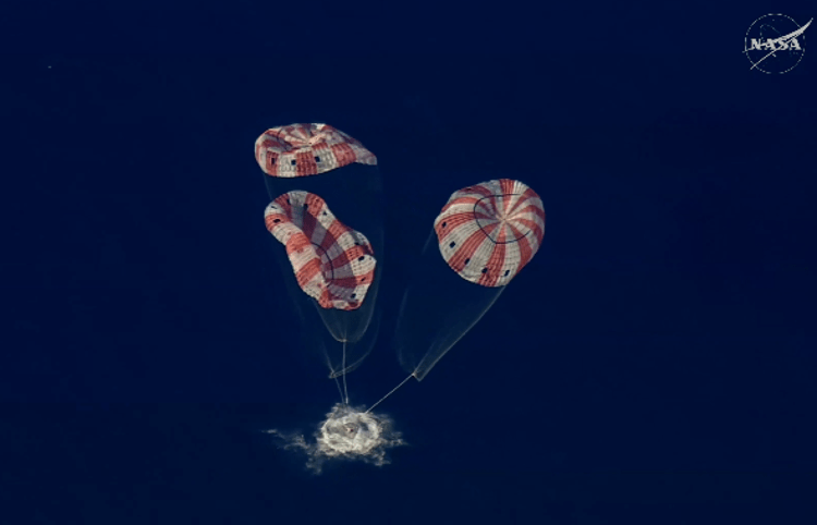 Artemis II, rientro riuscito: cos&igrave; gli astronauti sono tornati sulla Terra dopo il viaggio intorno alla Luna