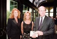 Il Conte Gaddo della Gherardesca accanto alla sorella Sibilla e a Sarah Ferguson, ex duchessa di York