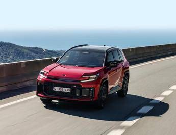 Toyota Rav4, più stile e tecnologia per restare la preferita