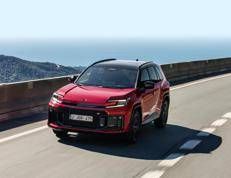 Toyota Rav4, più stile e tecnologia per restare la preferita