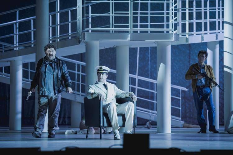 (foto di scena - ufficio stampa del Maggio)