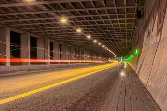 Norma UNI illuminazione di emergenza: tutto sulla EN 1838 e UNI 11222