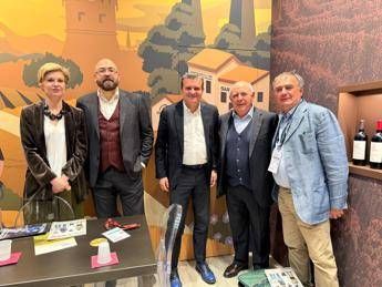 Vino, tra dazi e consumi in calo: “tempesta perfetta” sul settore