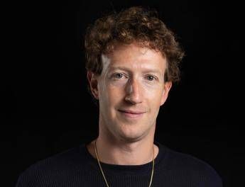 Meta sta addestrando una versione IA del CEO Mark Zuckerberg