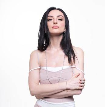 Arisa: "Ho sofferto per la mia immagine, ora ne faccio quello che voglio"