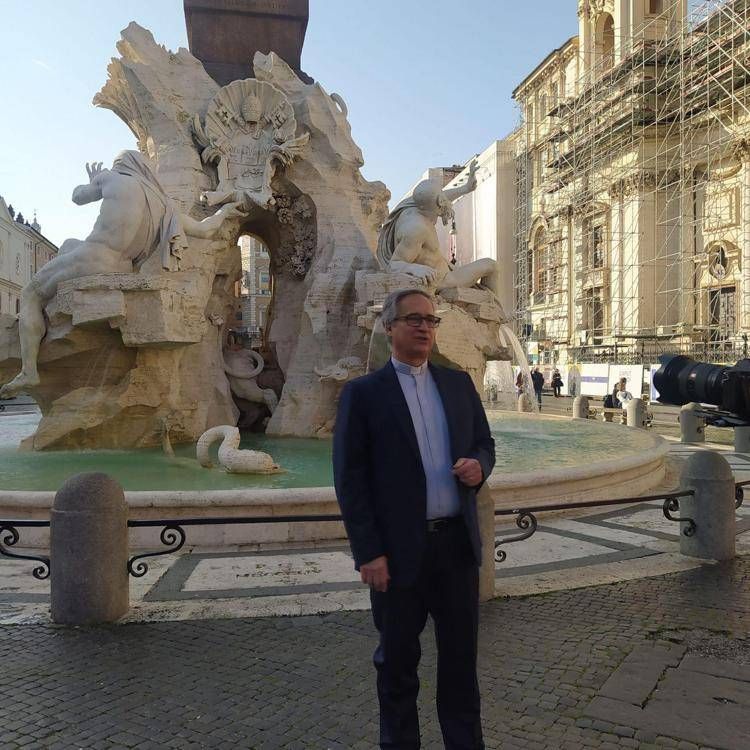 monsignor Dario Edoardo Viganò