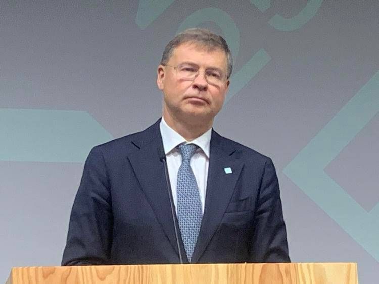 Il commissario europeo all'Economia Valdis Dombrovskis - foto Adnkronos