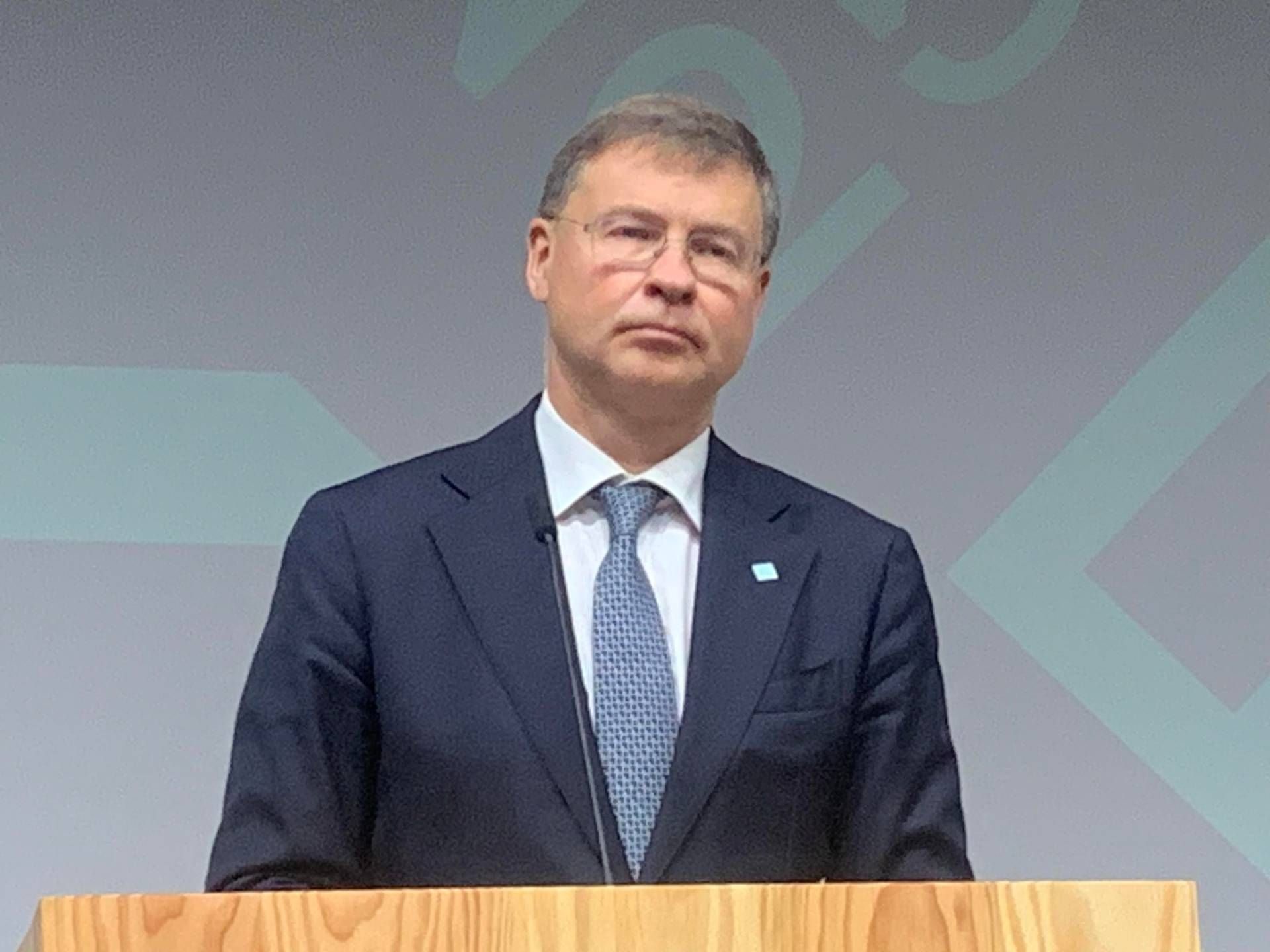 https://www.adnkronos.com/resources/02a4-20633f58b863-0d379444af4d-1000/valdis_dombrovskis_a_copenaghen.jpeg