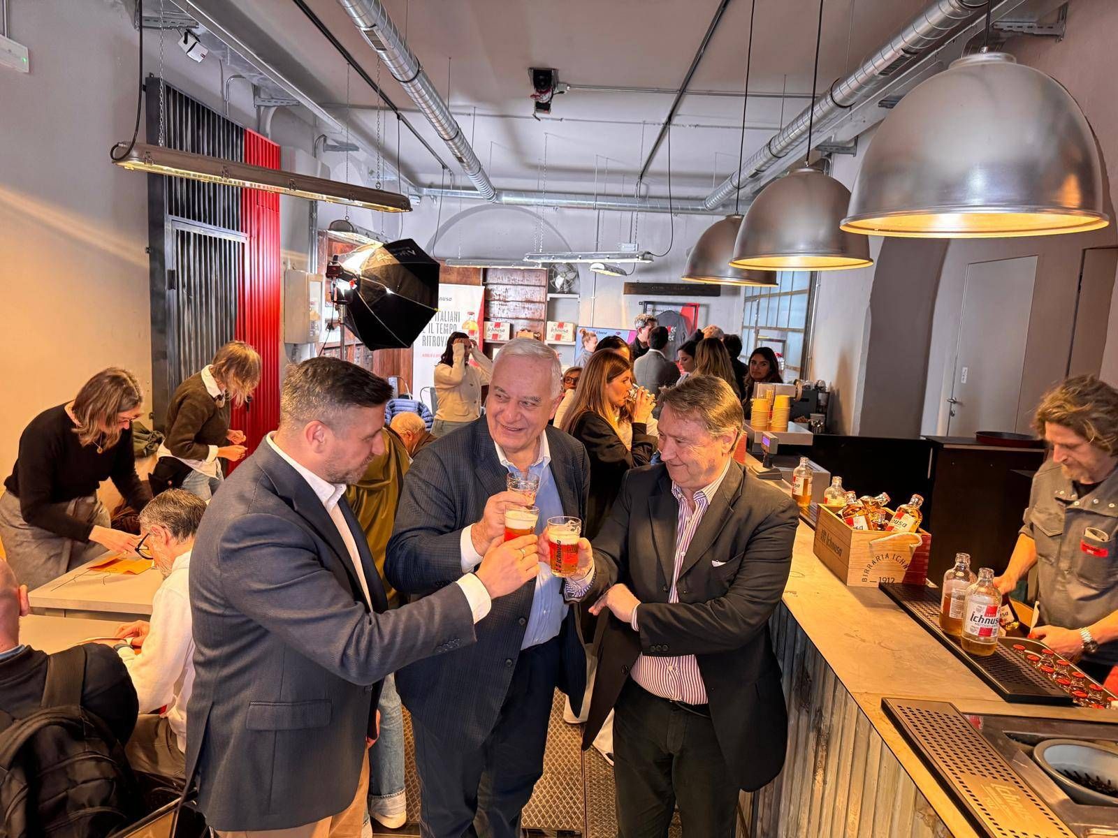 Società, ricerca Ichnusa: 4 italiani su 10 riconquistano ritmo vita, per 1 su 2 birra simbolo momenti qualità