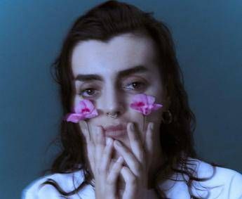 Francamente: "Bitte Leben è il mio invito a vivere nonostante tutto"