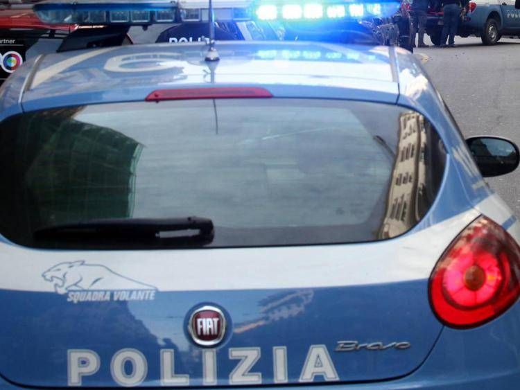 Auto della polizia - Fotogramma