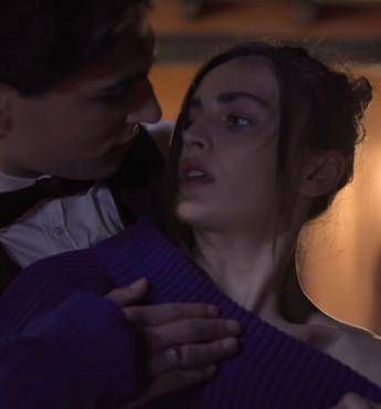 Maria De Filippi porta il micro‑drama in Italia: ecco la serie che si guarda scrollando