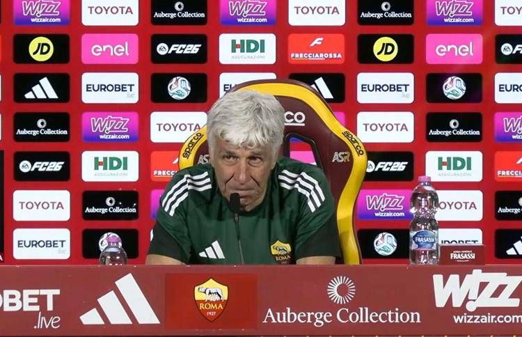 Gasperini in lacrime al termine della conferenza stampa