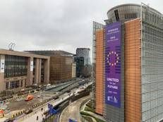 Veduta di palazzo Berlaymont, sulla destra, sede della Commissione Europea, e delle sedi del Consiglio Ue, sulla sinistra, Justus Lipsius ed Europa Building, nel Quartiere Europeo di Bruxelles  - Foto Adnkronos