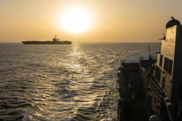 Iran, Hormuz riapre ma restano tensioni. Trump: 