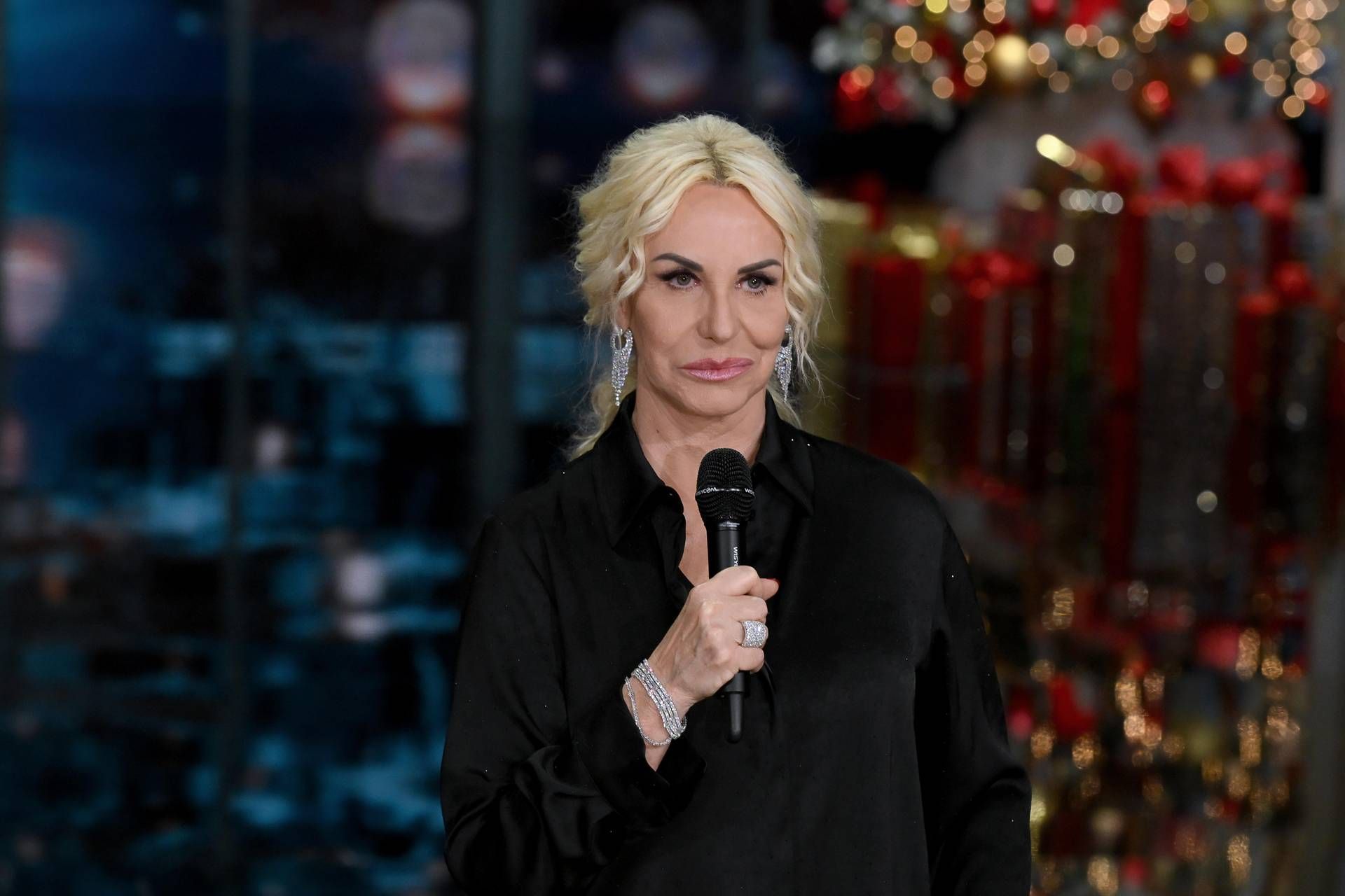 Antonella Clerici: "Rimasi incinta e mi fecero fuori dal programma, è stato vergognoso"