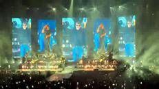 Tommaso Paradiso e Franco126 infiammano Roma con ‘Stanza singola’ - Video