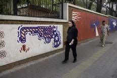 Murales anti-Usa a Teheran - (Ipa)