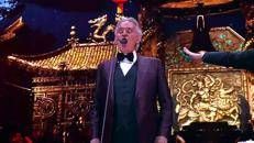 Andrea Bocelli incanta Città del Messico: in 300.000 allo Zocalo per i 30 anni di ‘Romanza’ - Video