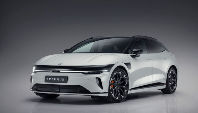 Zeekr protagonista alla Milano Design Week, debutta la nuova 7GT