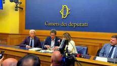 Cannabis, Magi la 'spaccia' alla Camera: 